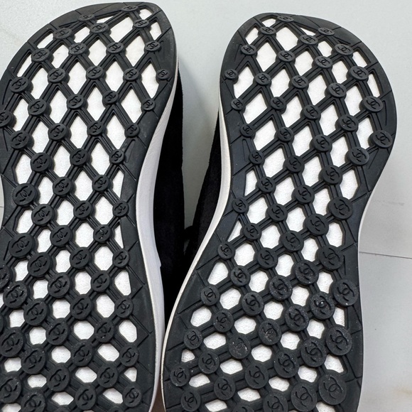 Chanel authentic sneakers in black size 38, used only once. perfect condition - Picture 9 of 12